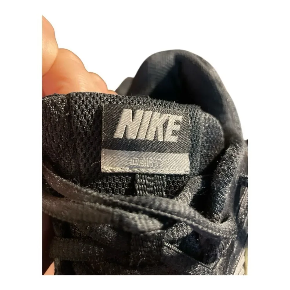 Nike Dart 7 Men’s Size 9.5 | Black Running Sneakers